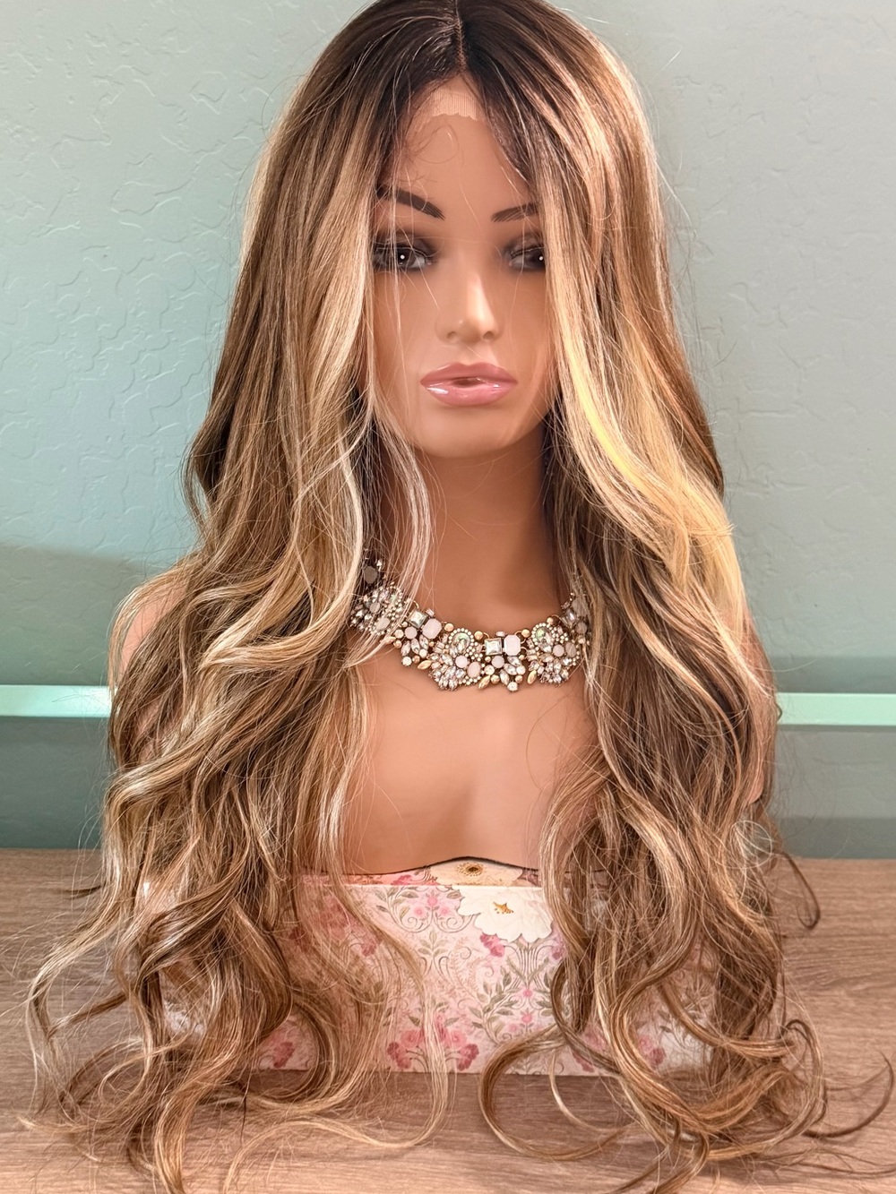 Long Wavy Women’s Wig in Blonde Brown Blend